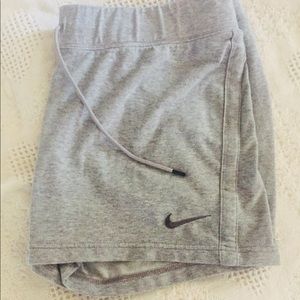 Nike xl workout shorts